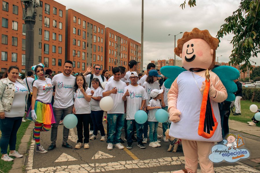 Familias y estudiantes en el aniversario de la Fundación